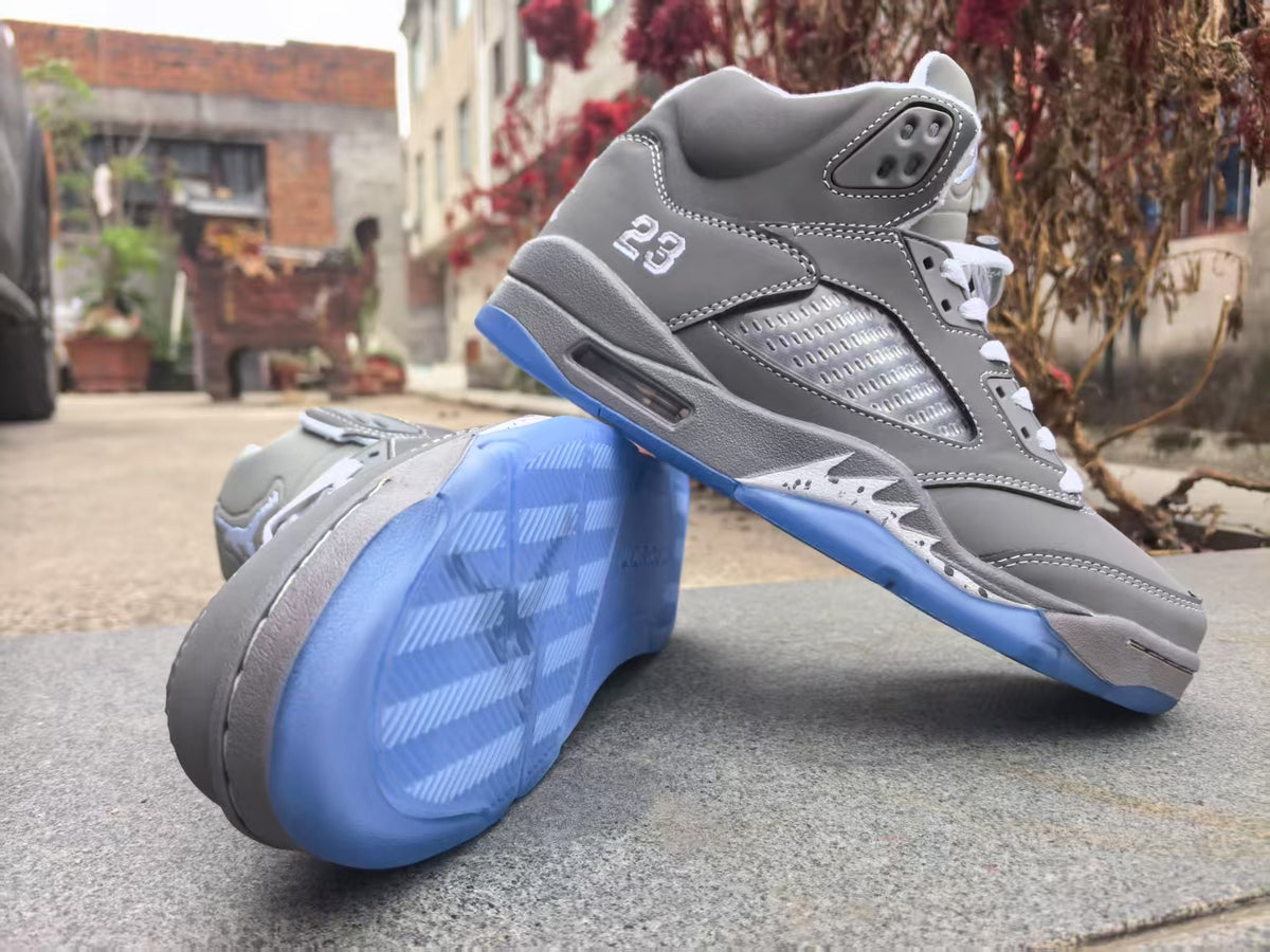Air Jordan 5 Retro Sneakers - Grey