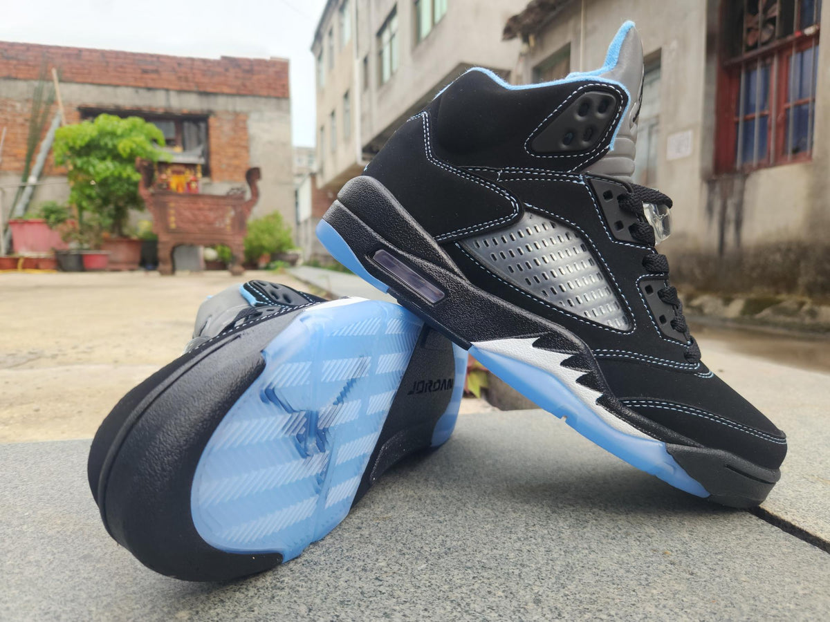 Air Jordan 5 'Black University Blue' Unisex Sneakers