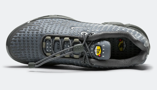 Nike Air Max Plus VII Sneakers - Smokey Grey/Metallic Silver/Iron Grey