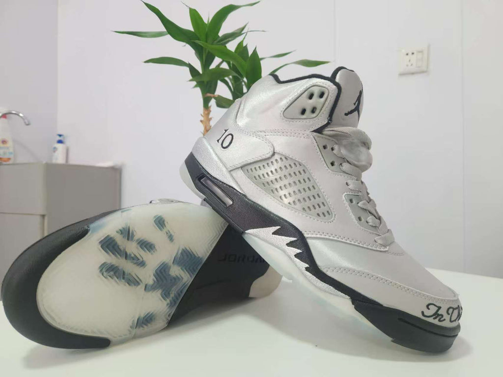 Air Jordan 5 Retro 'Wings' Sneakers