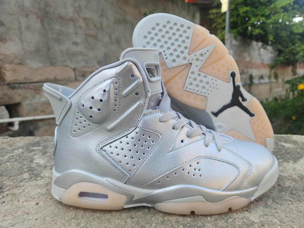 Air Jordan 6 Sneakers - All Silver