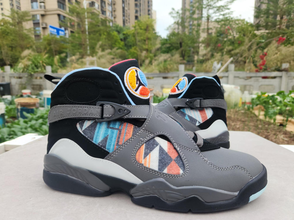 Air Jordan 8 Sneakers - Grey/Black/Jade