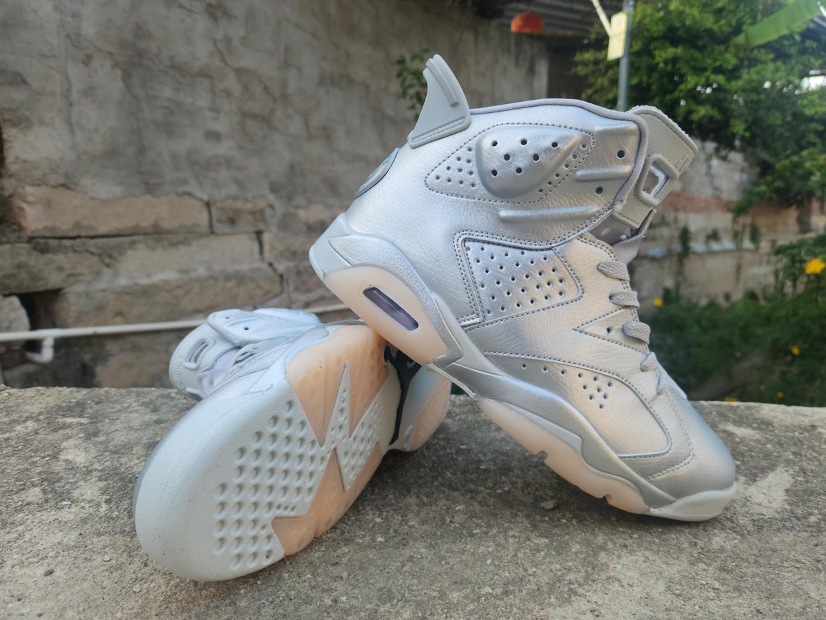 Air Jordan 6 Sneakers - All Silver