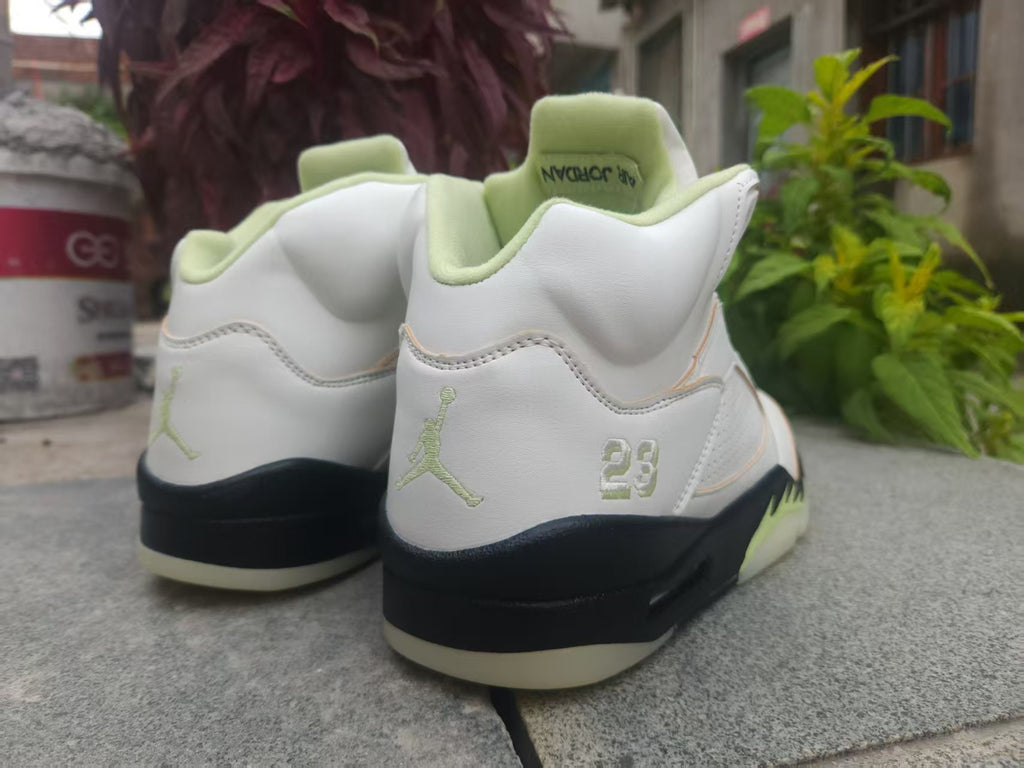 Air Jordan 5 Retro Sneakers - Pale Green