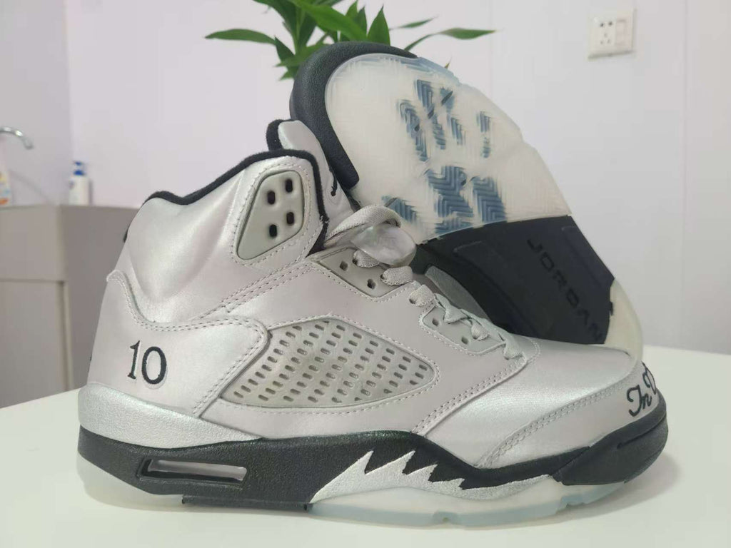 Air Jordan 5 Retro 'Wings' Sneakers