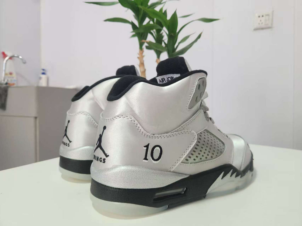 Air Jordan 5 Retro 'Wings' Sneakers
