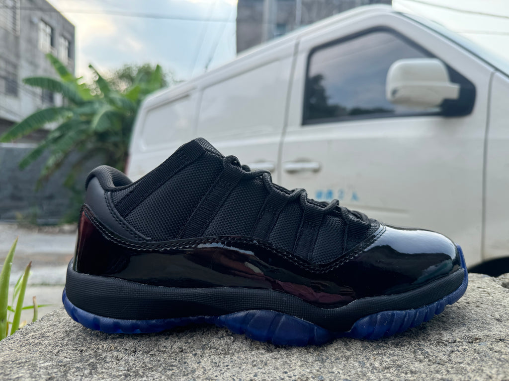 Air Jordan 11 Black Gamma Blue — Gamma Afterdark