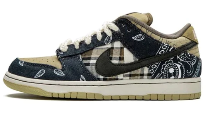 Nike SB Dunk Low x Travis Scott Sneakers - CT5053-001