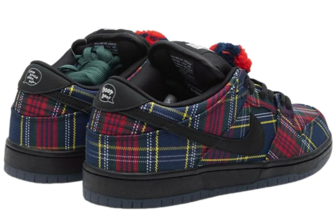 Nike SB x Nardwuar Dunk Low 'Tartan' Sneakers - II1493-600