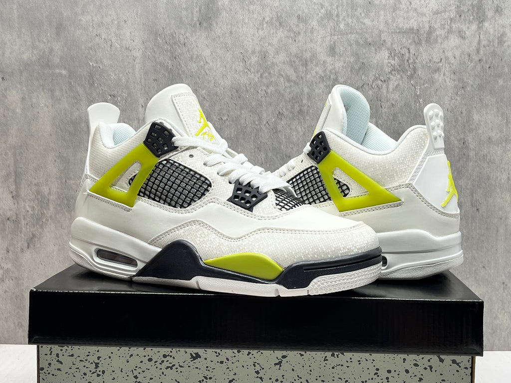 Air Jordan 4 Retro Sneakers - New Colorway