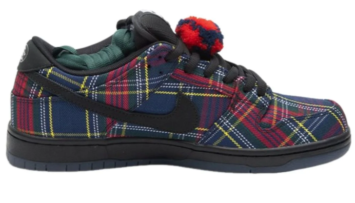 Nike SB x Nardwuar Dunk Low 'Tartan' Sneakers - II1493-600