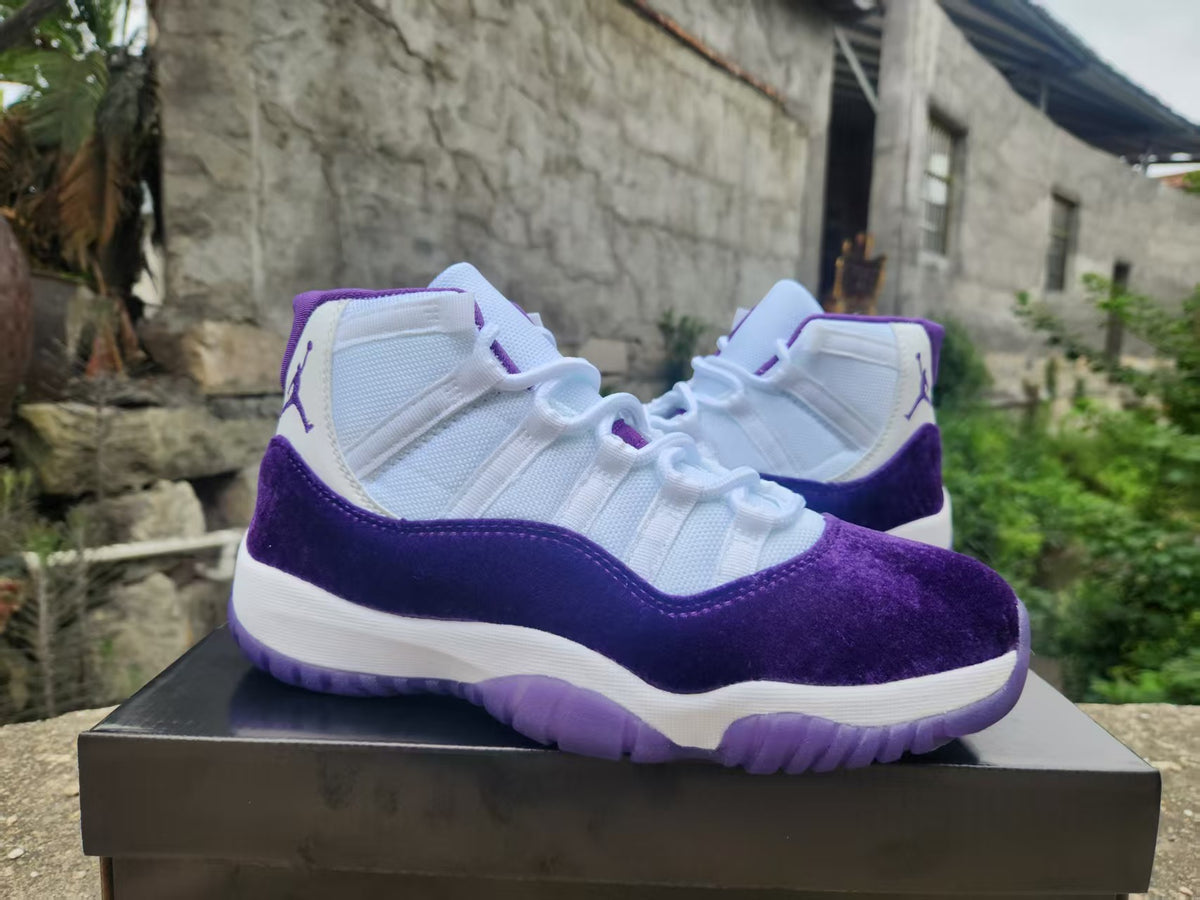 Air Jordan 11 White & Velvet Purple | Violet Overture