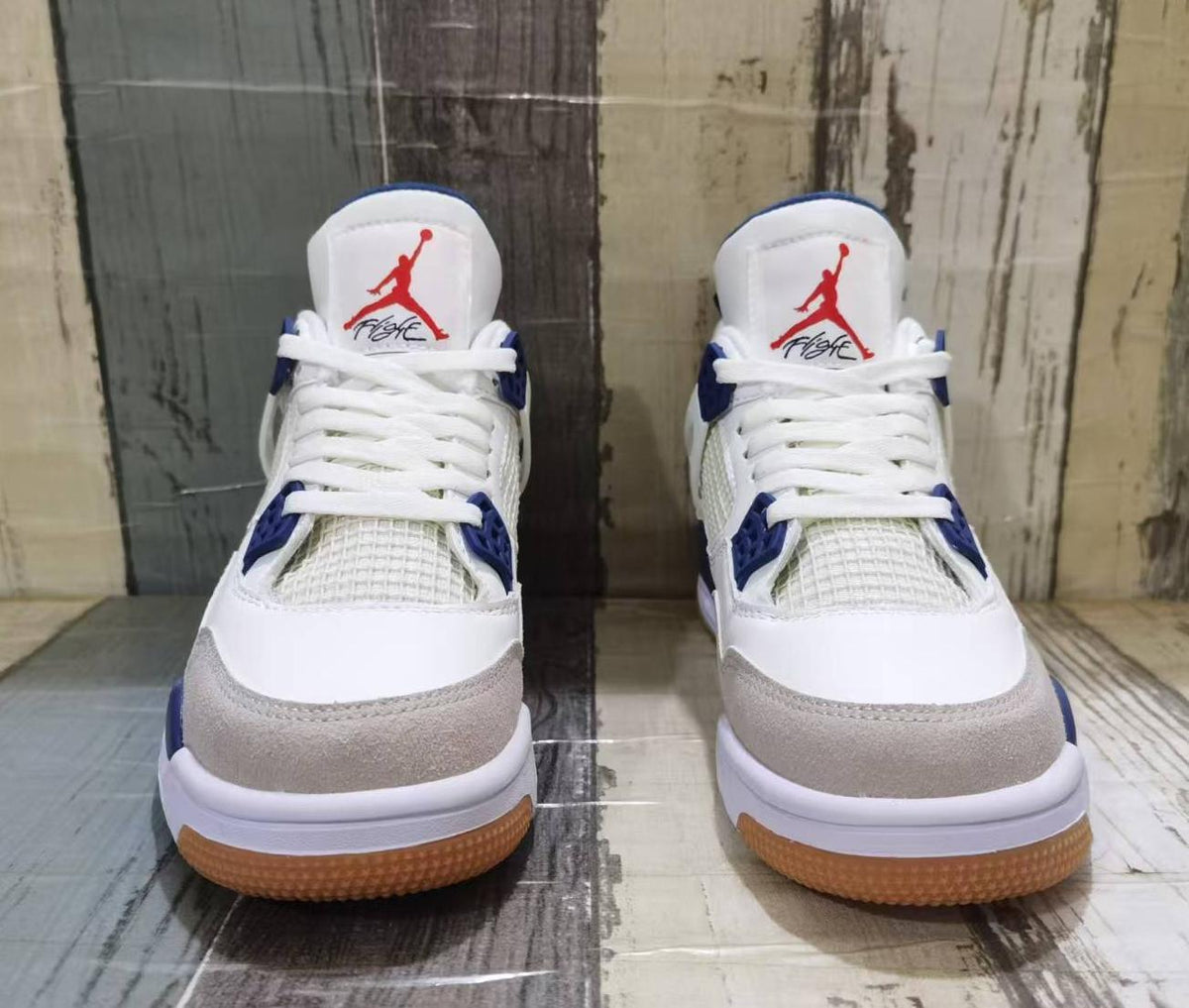 Air Jordan 4 Retro Sneakers - Off-White/Blue