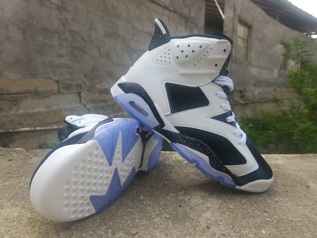 Air Jordan 6 "Oreo" Sneakers | Contrast Chronicle