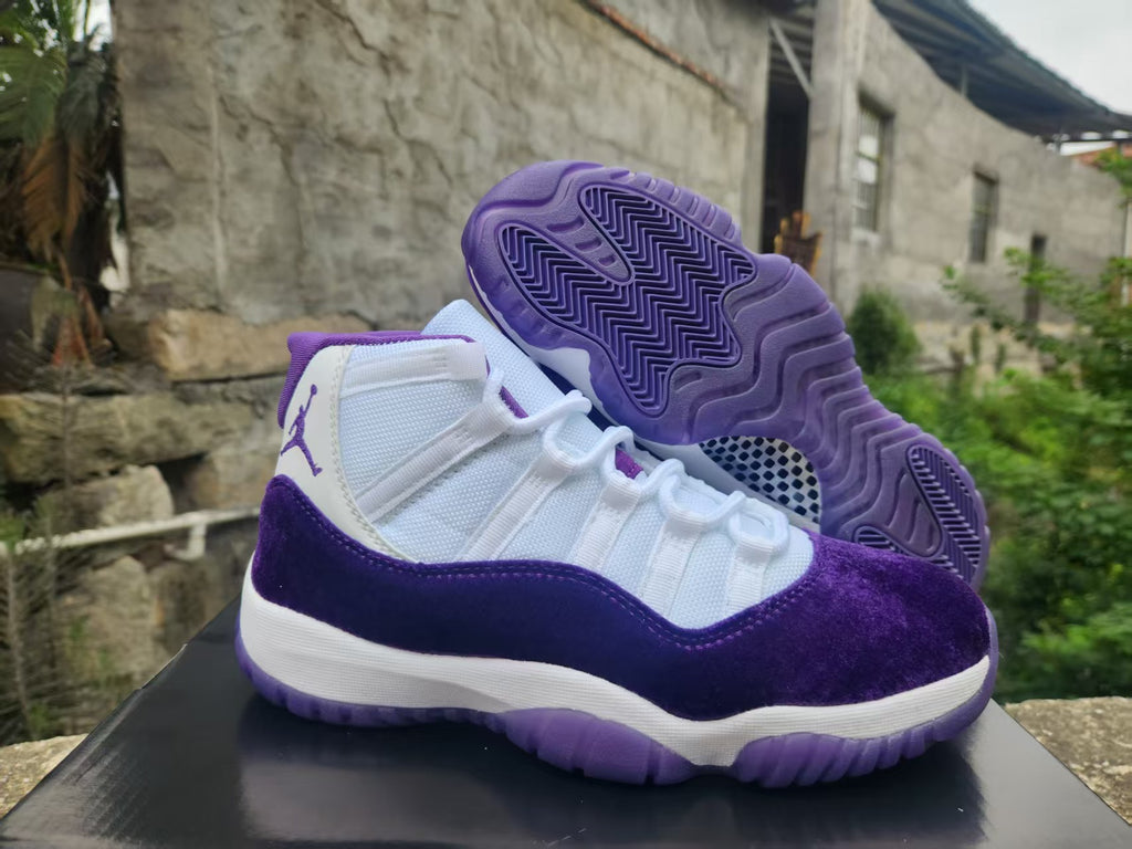 Air Jordan 11 White & Velvet Purple | Violet Overture