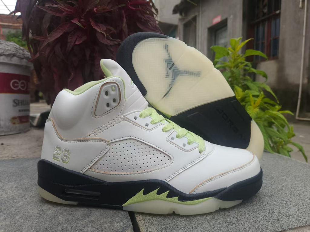 Air Jordan 5 Retro Sneakers - Pale Green