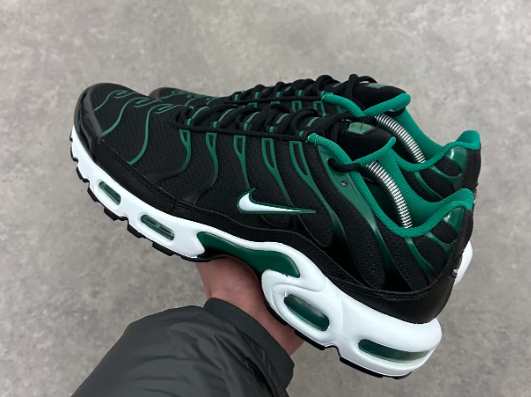 Nike Air Max Plus TN 'Malachite' Sneakers - Black/Green