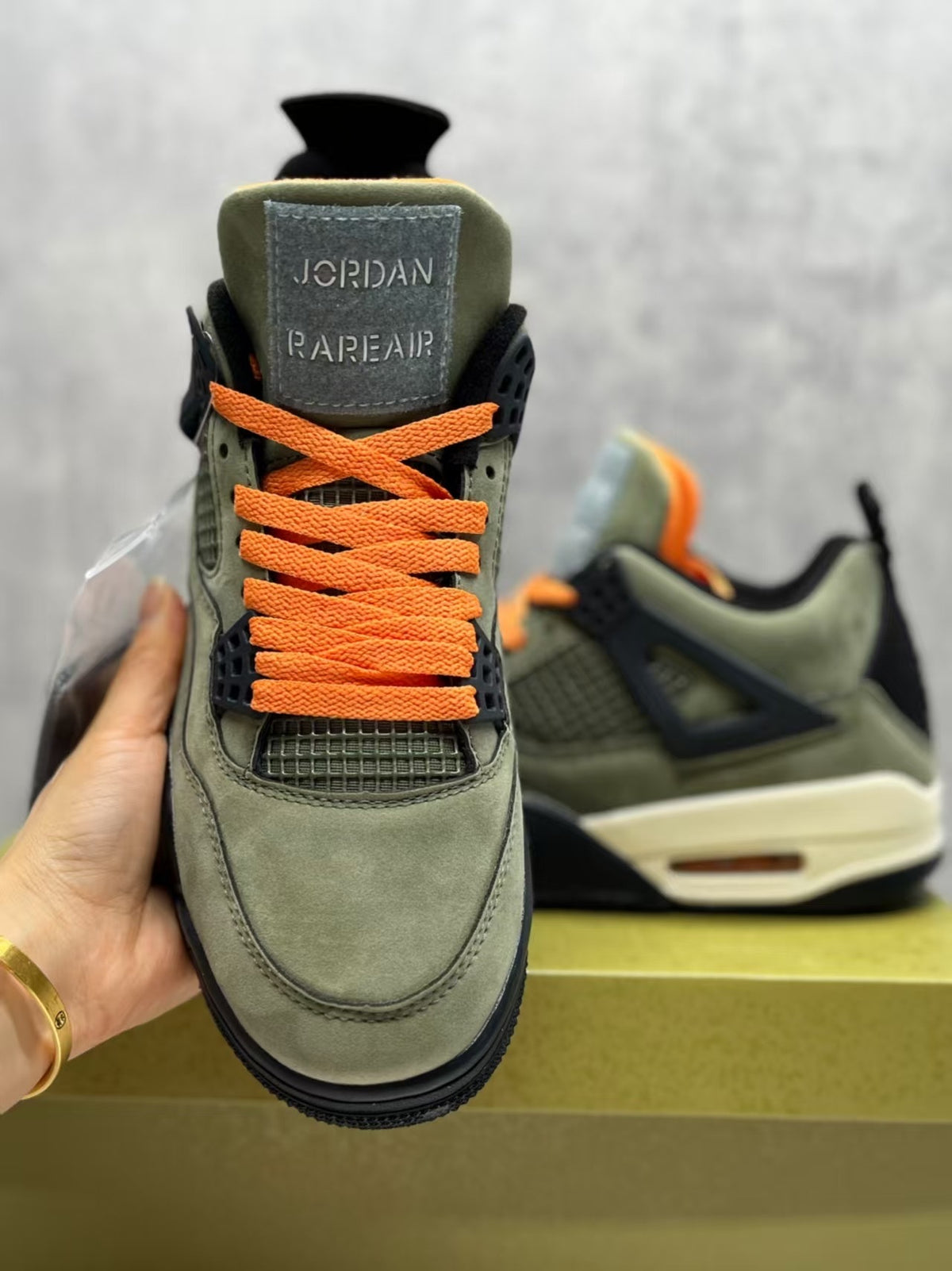 Air Jordan 4 Retro Sneakers - Olive Green